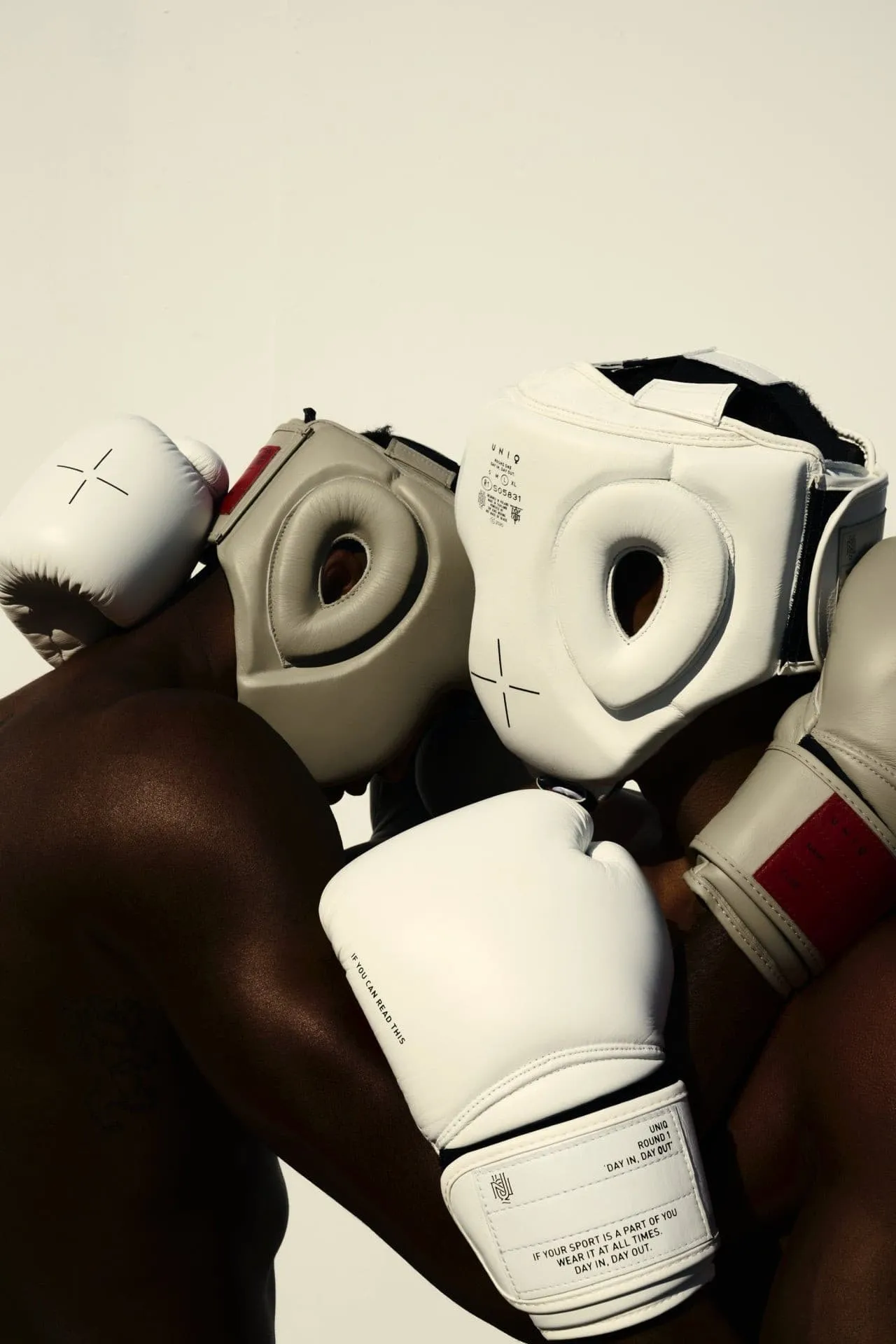 UNIQ VELCRO GLOVES CLASSIC BEIGE